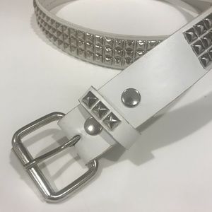 Hot Topic white belt